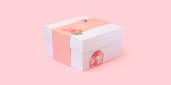 Rigid box that's pink