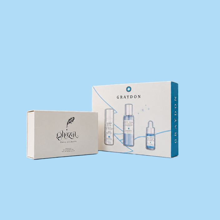 Sleeve and tray box for cosmetic packaging